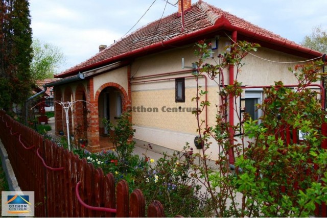 Tiszaszentimrén jó állapotú lakóház